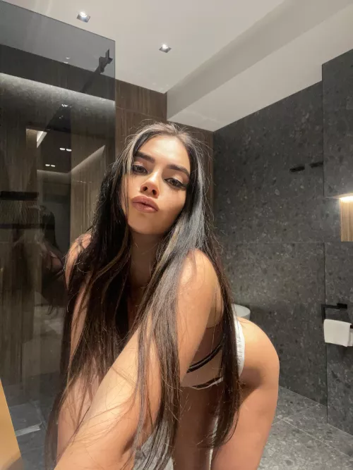 I'm all cleaned up, now come make me messy again?