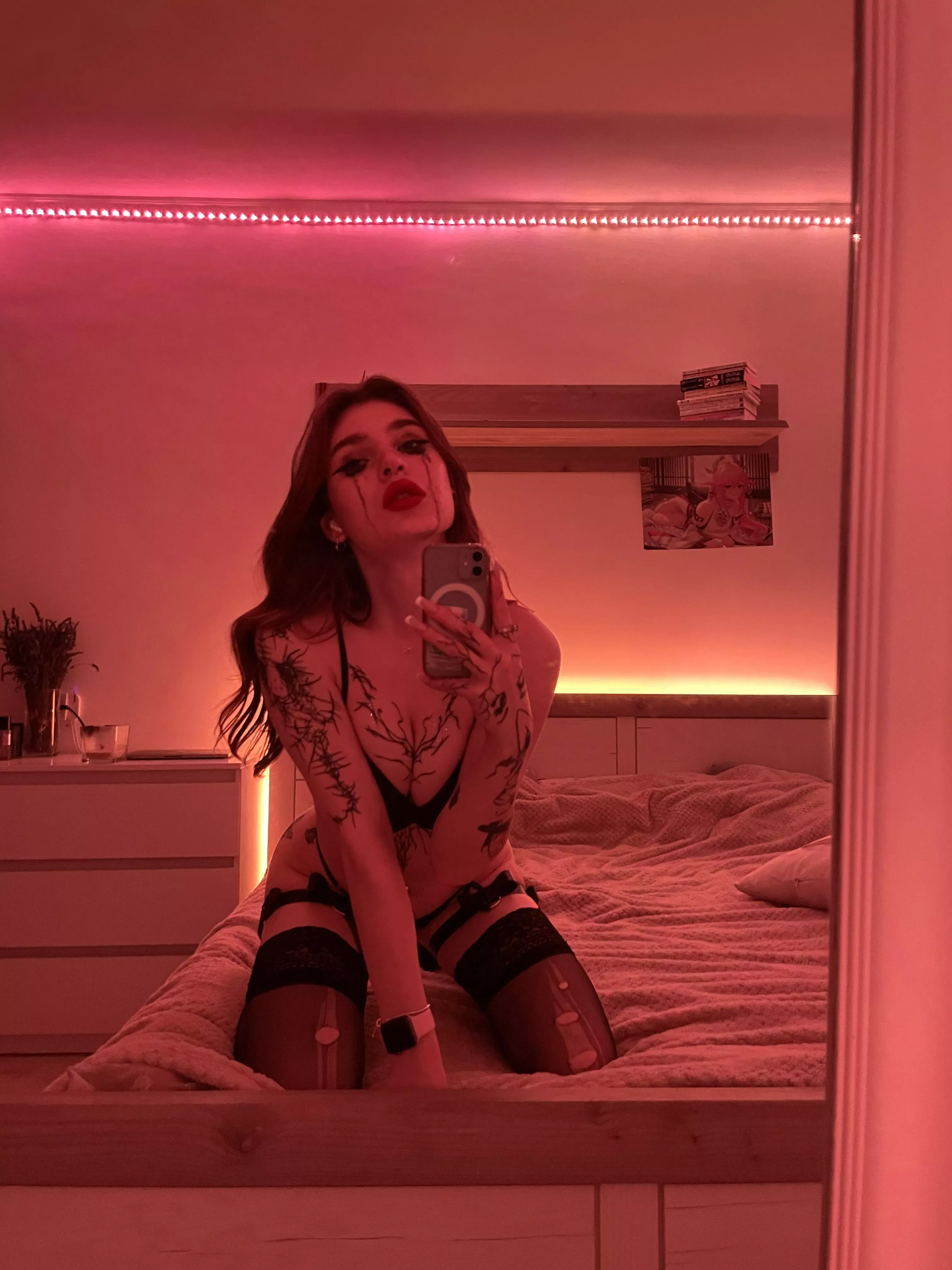 i’m good at playing night games, ‘d u play with me?