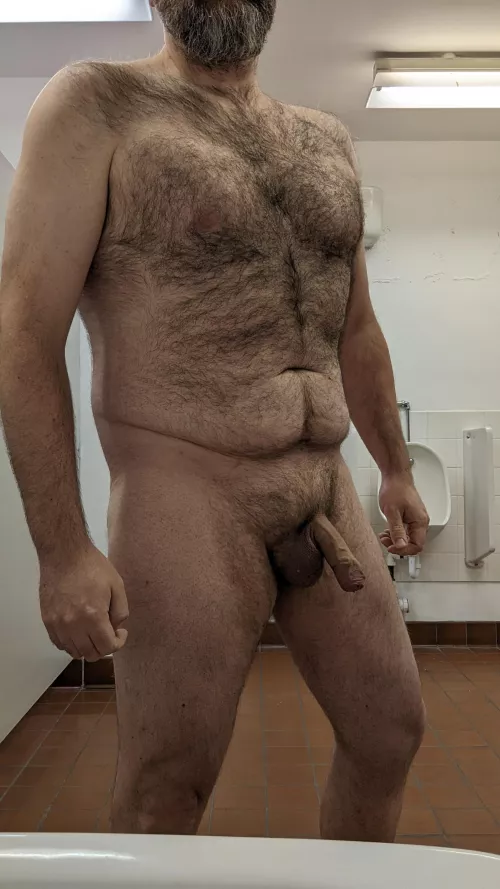 Like and comment if you would pay for my pics. DMs open too.