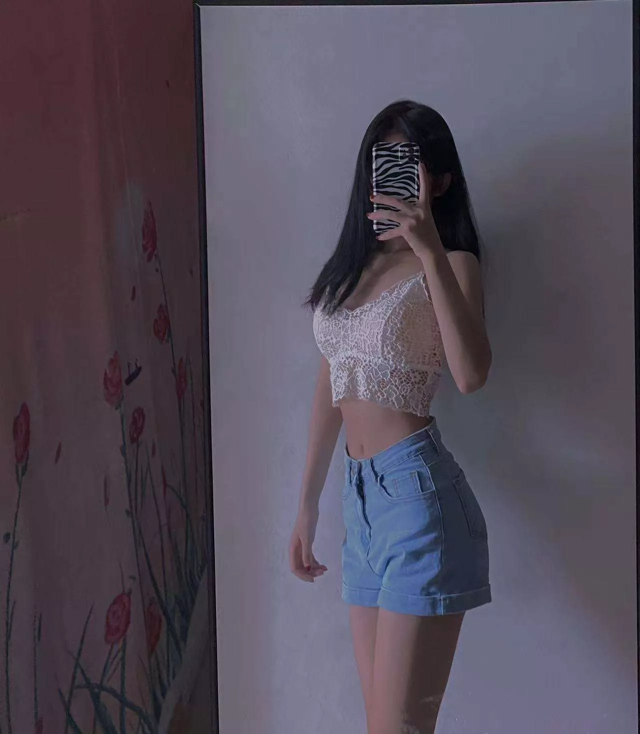 Mirror selfie to make your day better 🥹