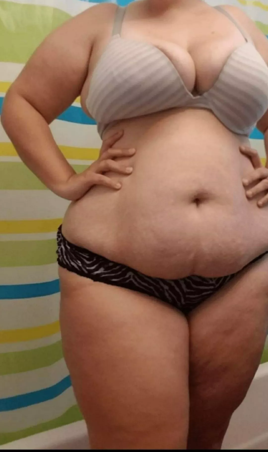 Need a man who can keep all my holes stuffed 🥵