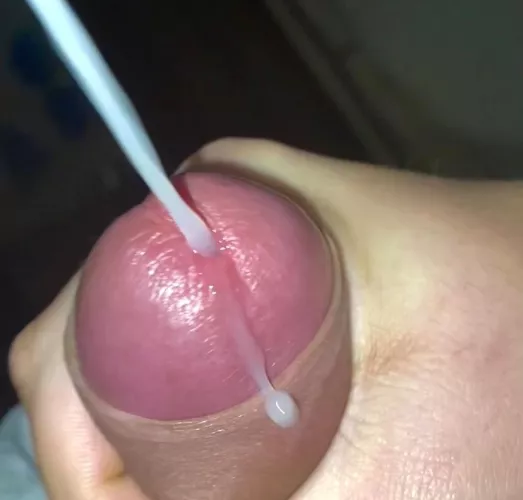 neeed to be shooting this into an eager mouth