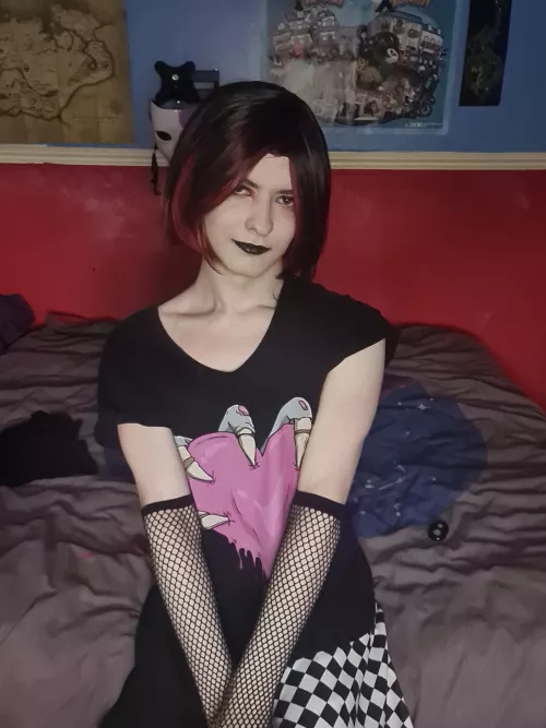 Simple goth boy <3