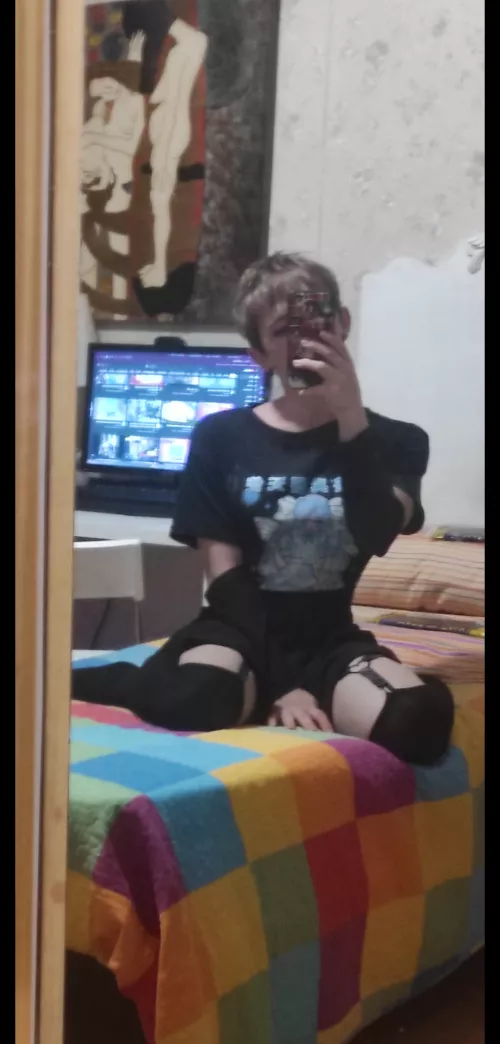 The genderfluid urge to be a femboy :3