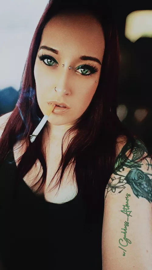 The kind of look that sends you walking straight into a lamp post on the sidewalk.😌