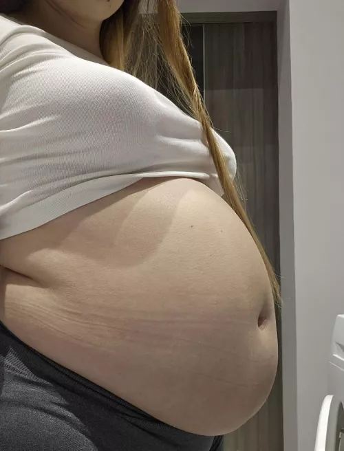 Who wanna stuff this monster belly🤤?