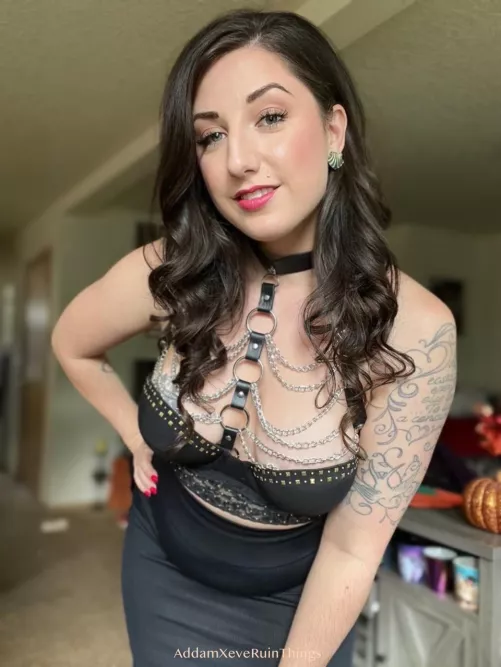 Why wear anything at this point? Well, it's still mostly illegal to be naked in public - but I still want to pull the gaze from prospective bulls, women and couples when I go out ;)