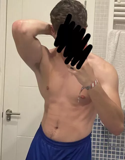 18 Big Dicks snap: @brostone19