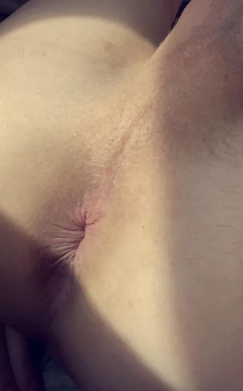 23 straight guys please let me worship your socks