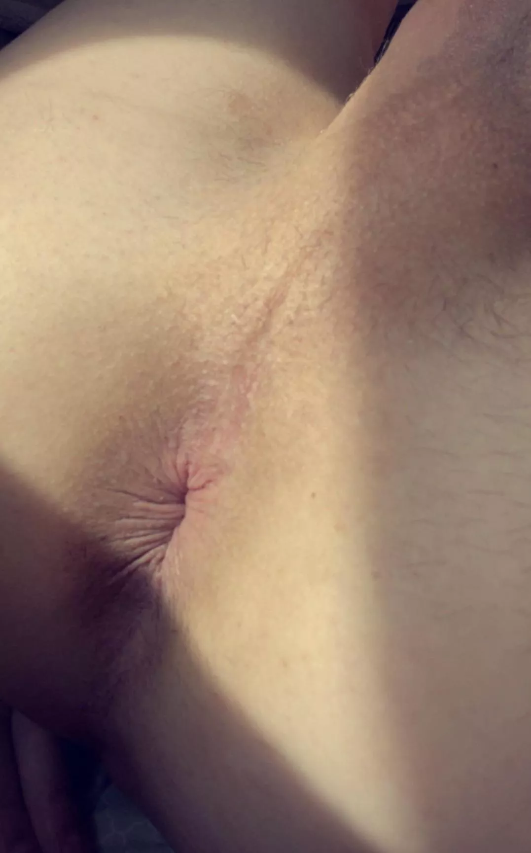 23 straight guys please let me worship your socks