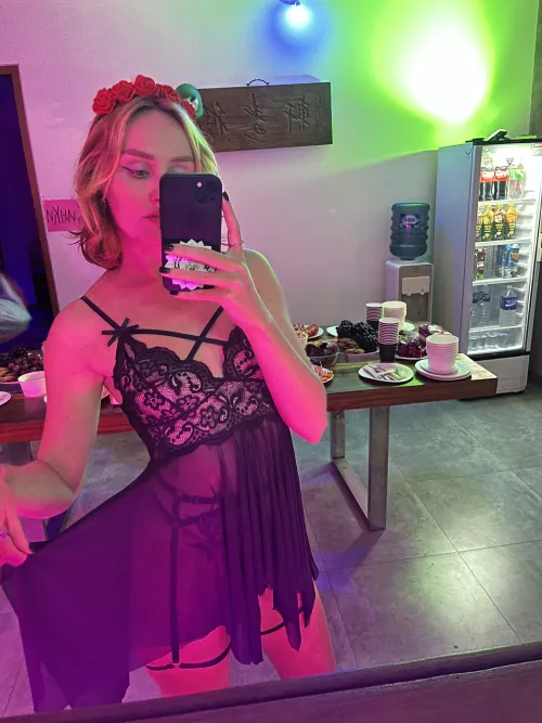 another kinky party and im afraid im overdressed lol