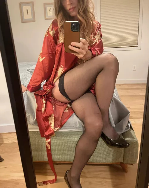 Do you like my new robe? 👘