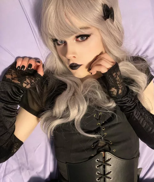 How's my makeup? Cute enough I hope🖤