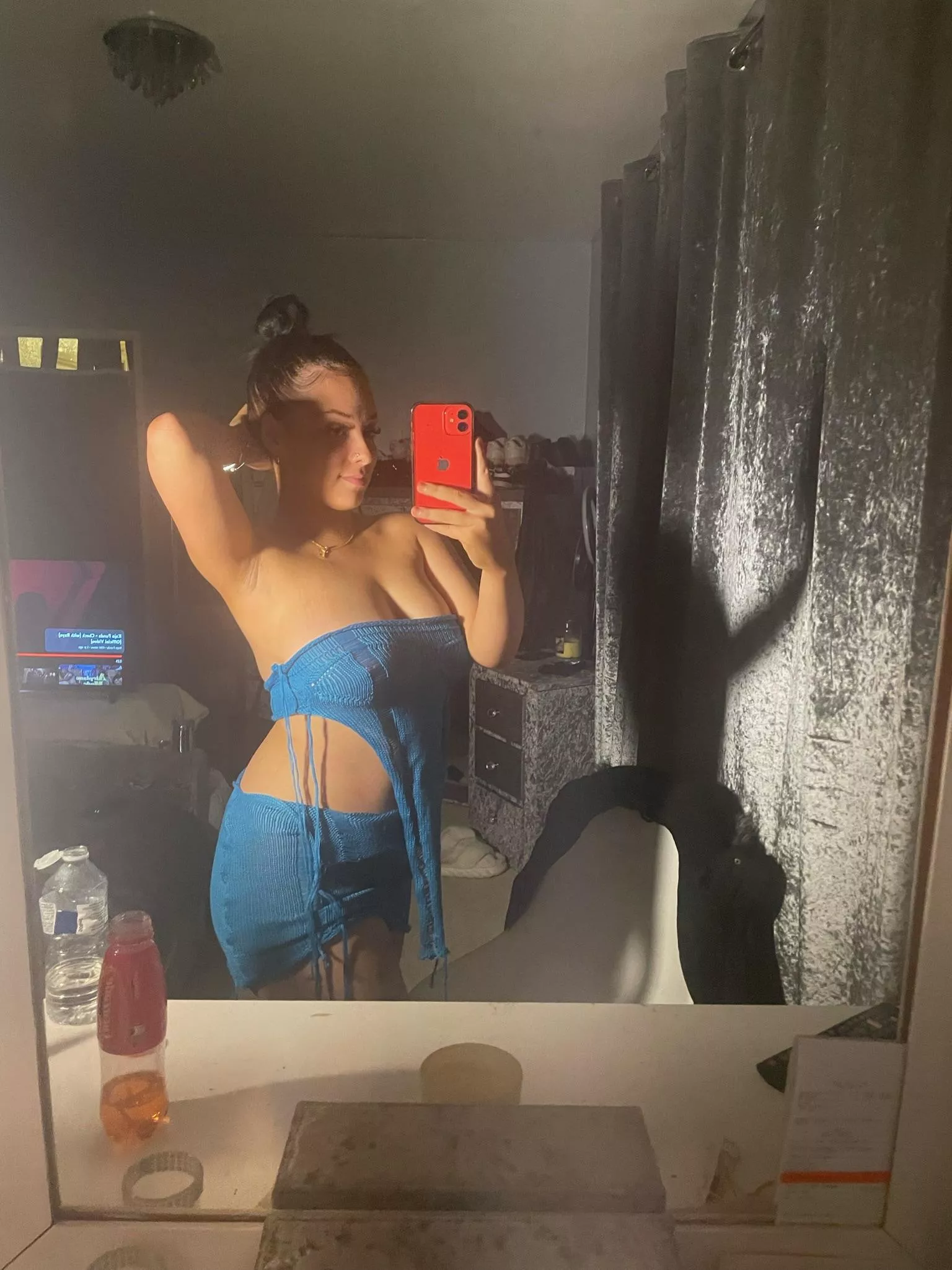 i need a bigger croptop, what do you think?