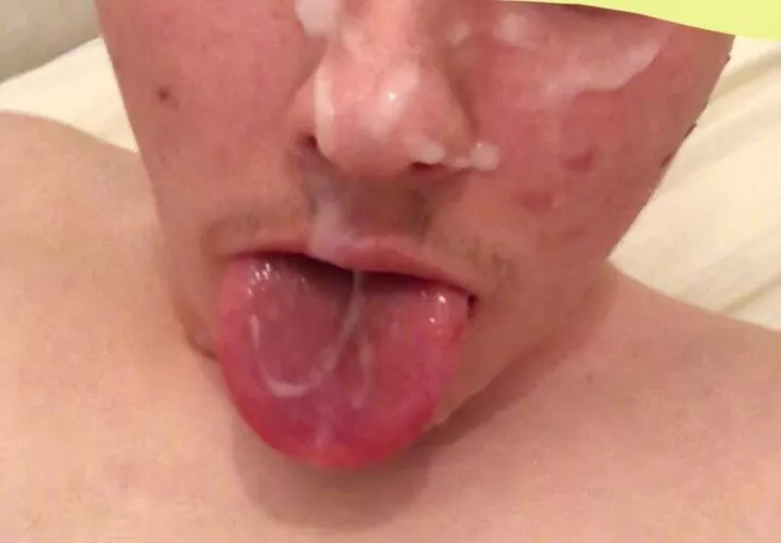 I wasn’t expecting him to cum so much but he made me take it all on my face