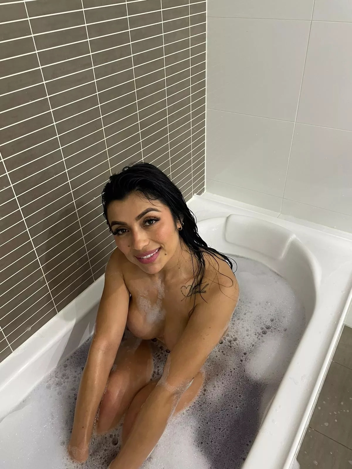 If I asked nicely, would you fuck me in the bathtub?