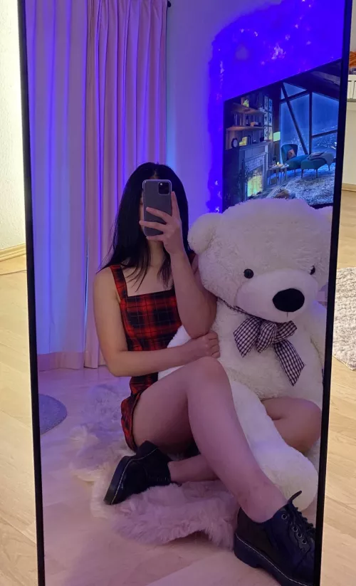 Just with my bf😜😚