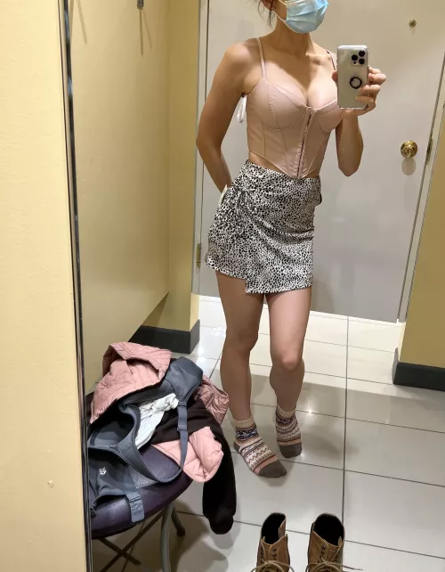 Love how soft this too feels on my breasts