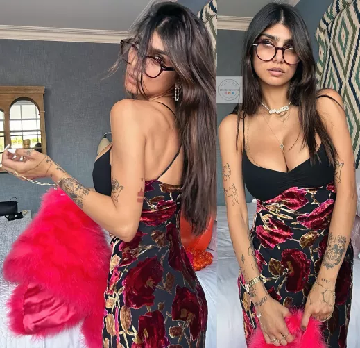 Mia Khalifa flaunts her legacy look with glasses
