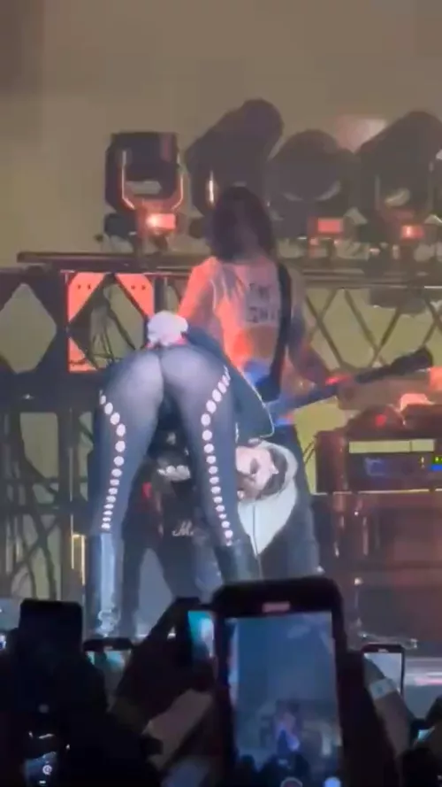 Miley Cyrus live show