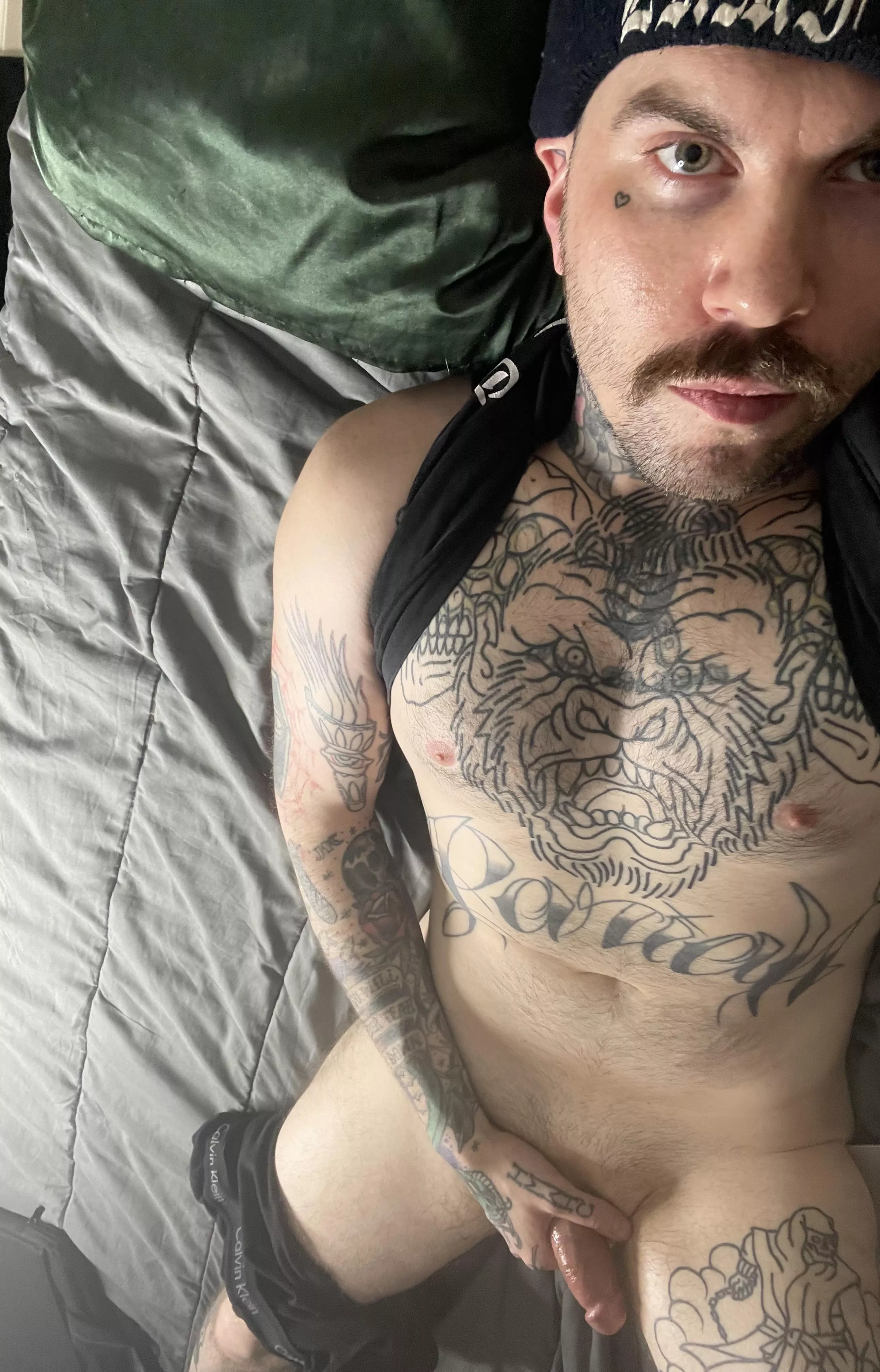 Need a hot tattooed girl to fuck.