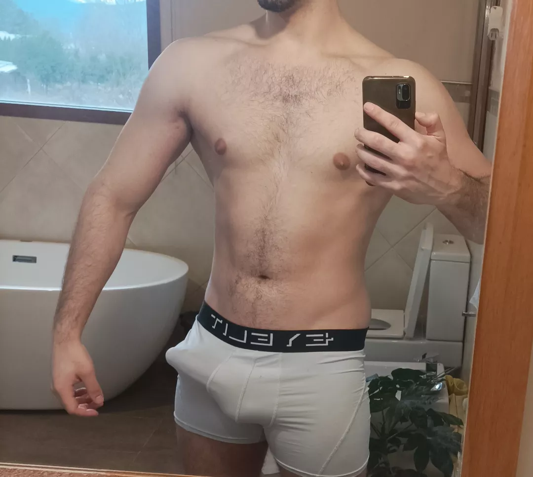 Out the waistline 🤪