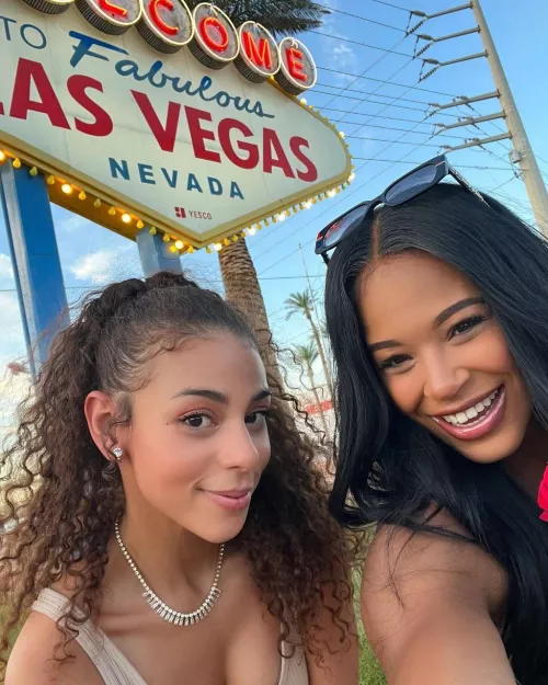 Samantha Irvin and Bianca Belair