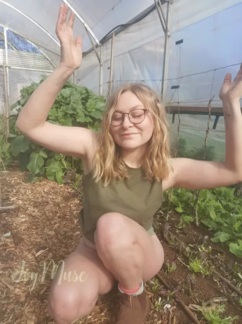 Spring time makes my heart sing and my pants come off