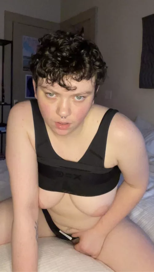 15 minutes into empire strikes back and chill and he gives you this look 👀 wyd