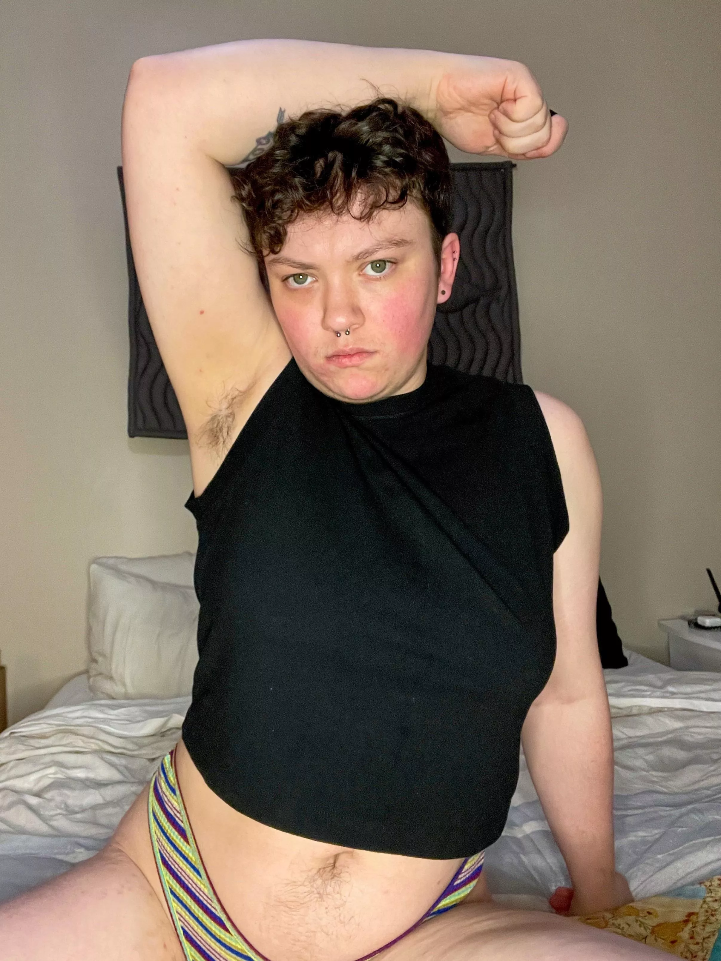 honorable mention to my cute tummy hair ✨