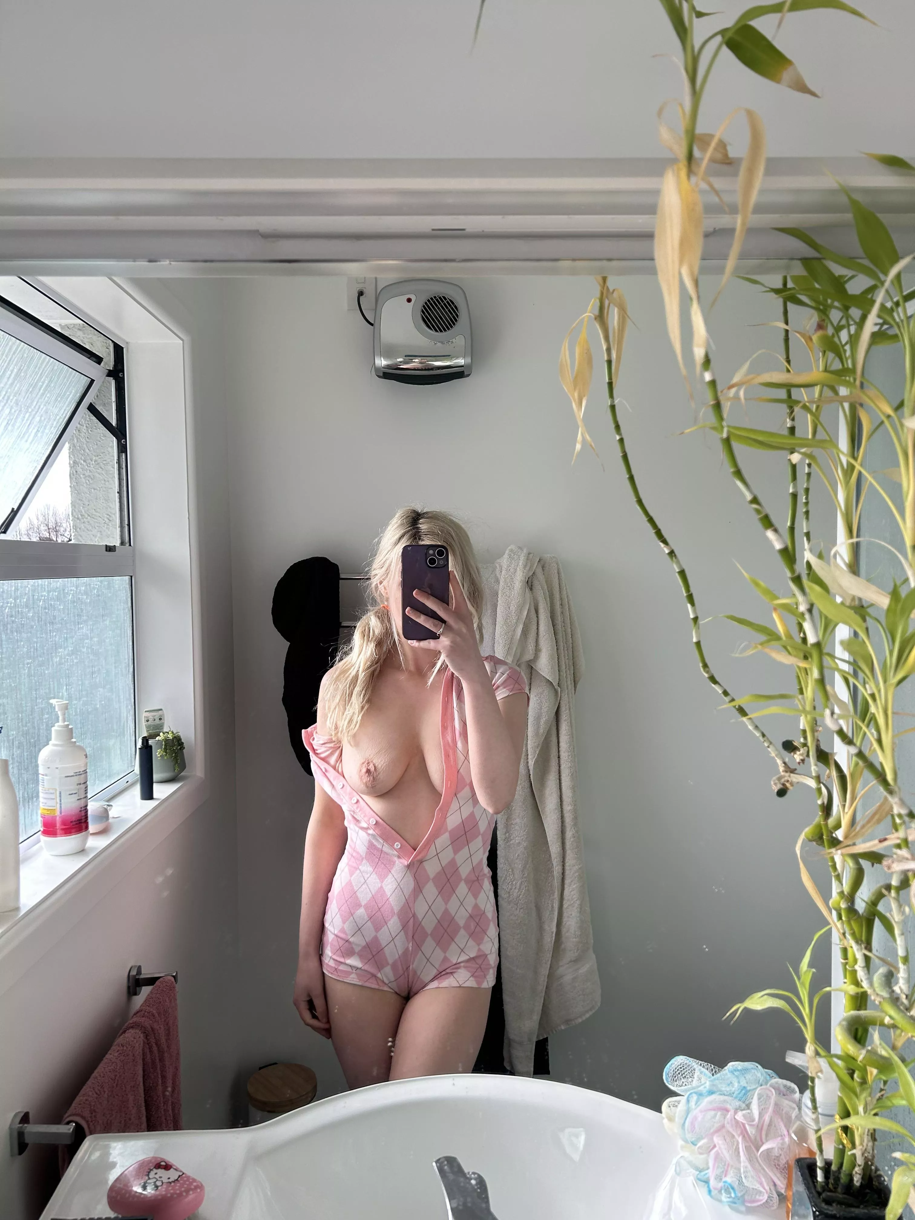 If you were my teacher and I sent you this nude, what would you do?