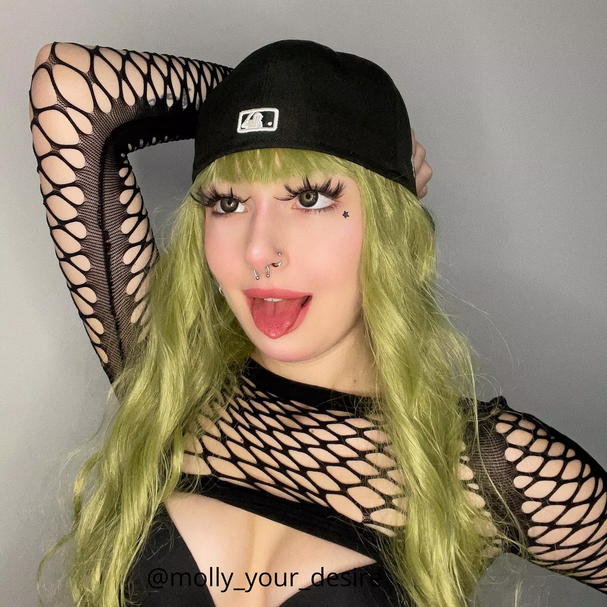 It's just a wig, I'm blonde<3