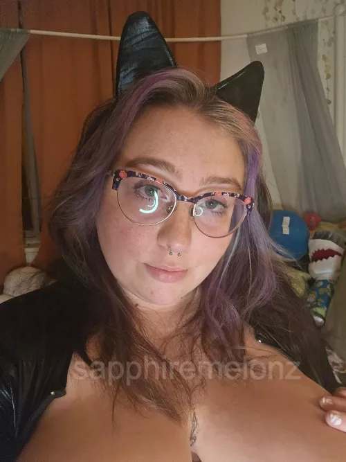 me in my catwoman costume bc spooky season is here 🫶