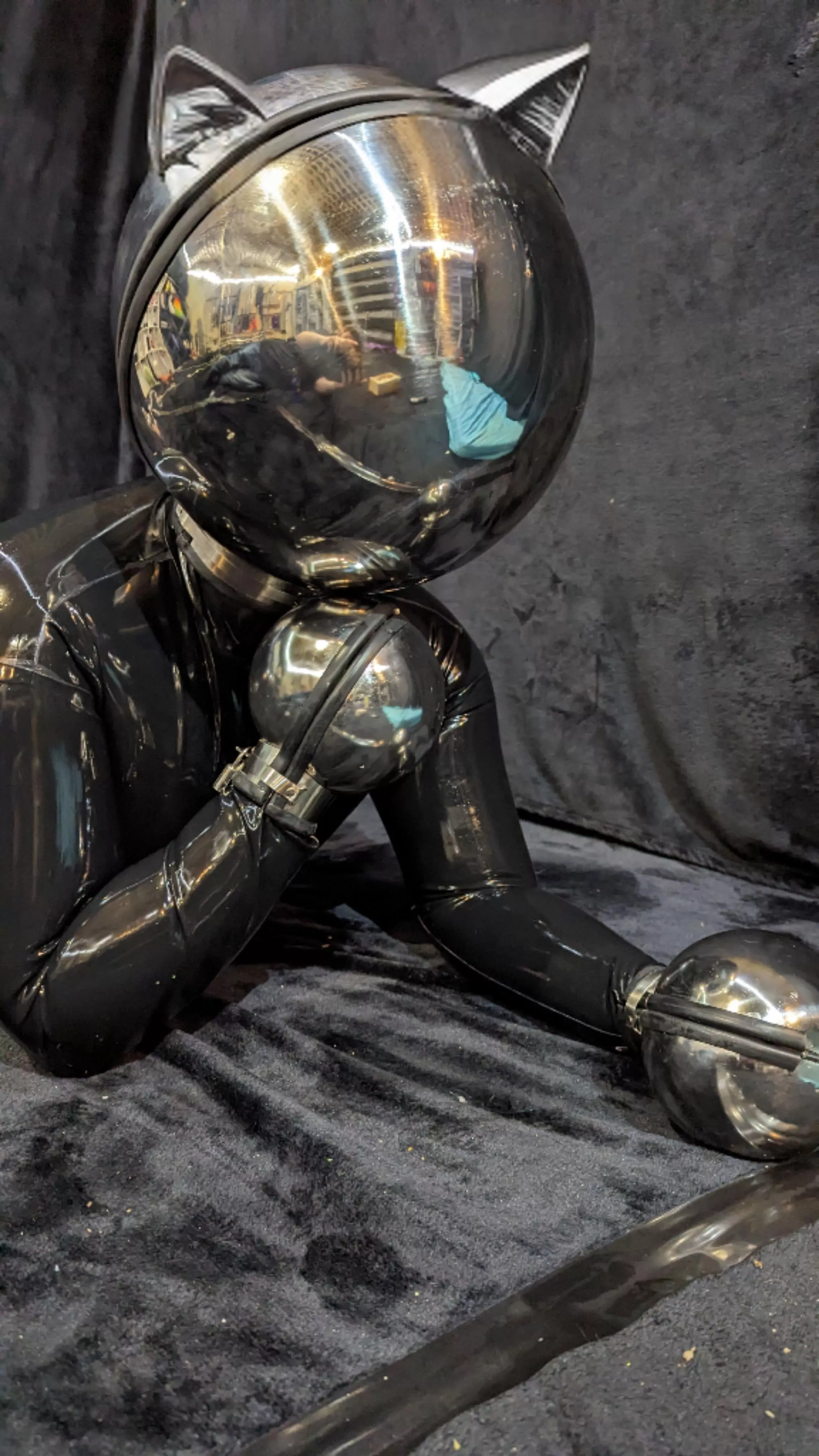 Sorry I'm not very cat girl! But this hood looks so cute with cat ears