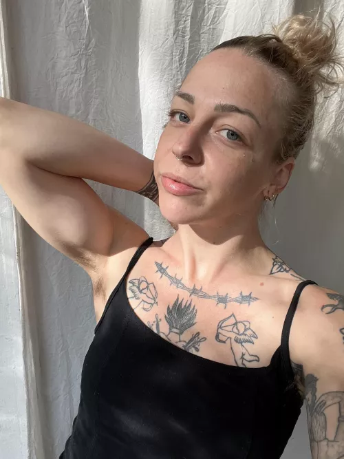 when the light hits the hair just right 😏