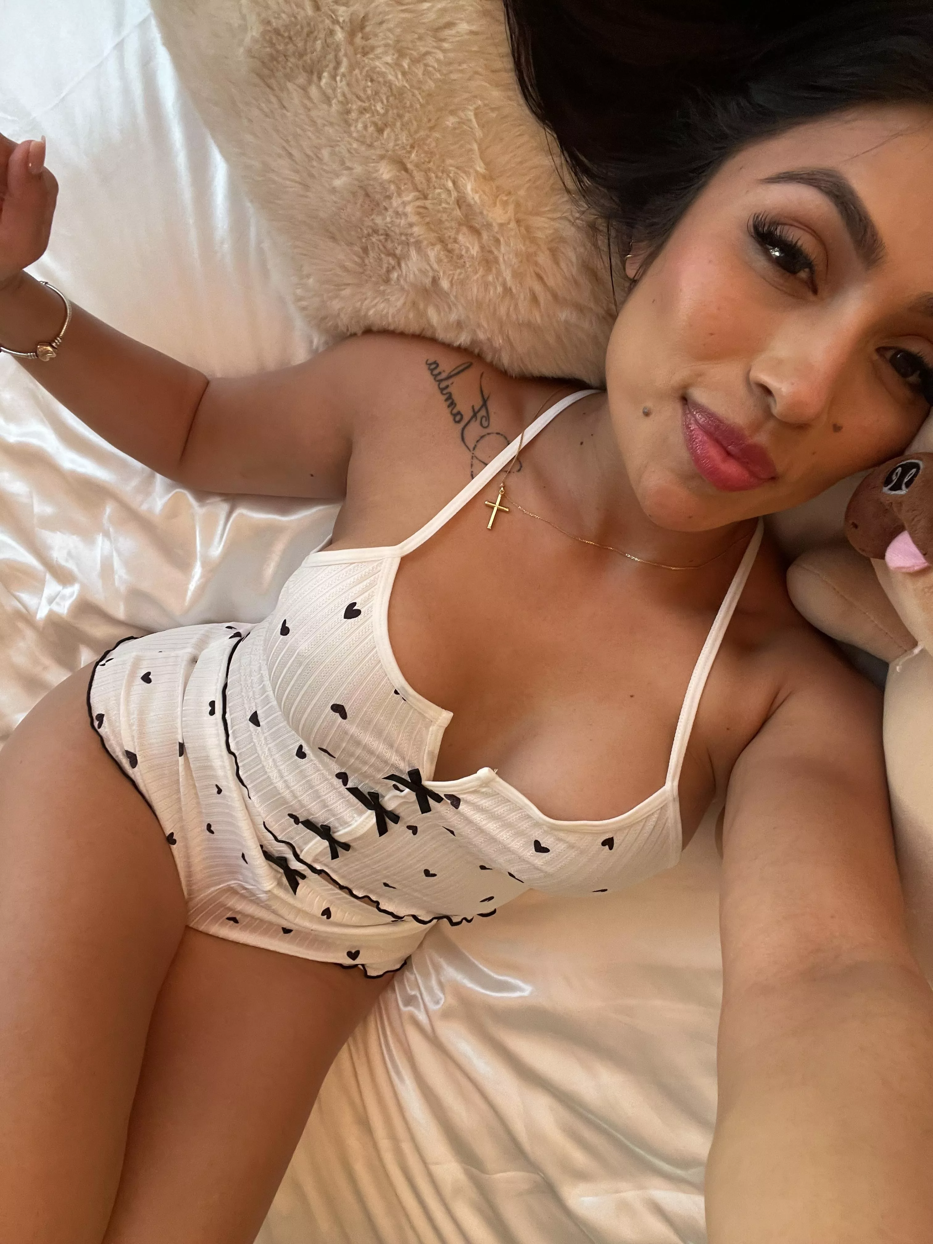 You're wanted by a 19yo girl