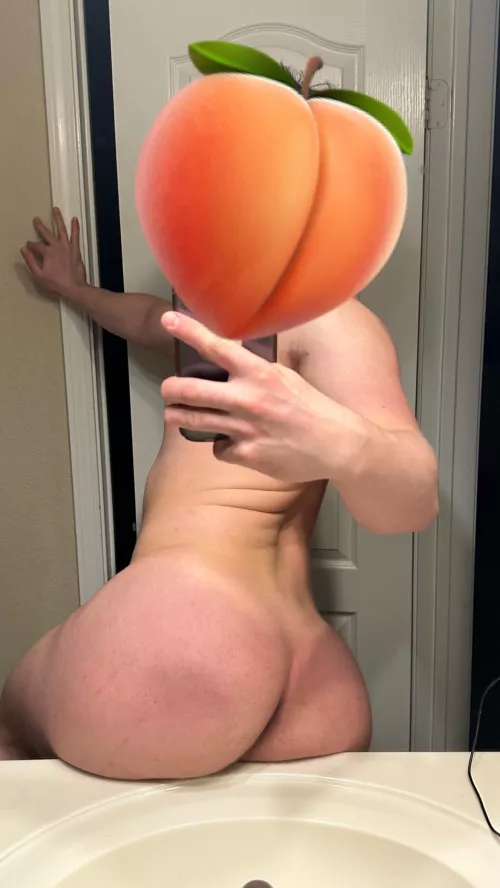 [20] hope you daddies have a great weekend 🙇‍♂️