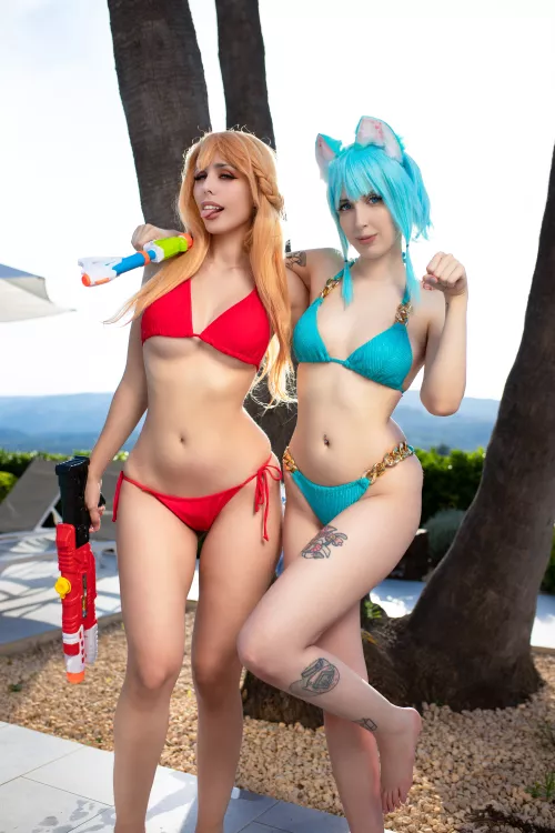 Asuna and Sinon pool party! Sword Art Online cosplays by Kate and Kerocchi