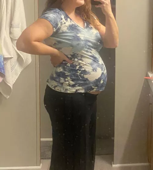 Believe it or not... she's not pregnant