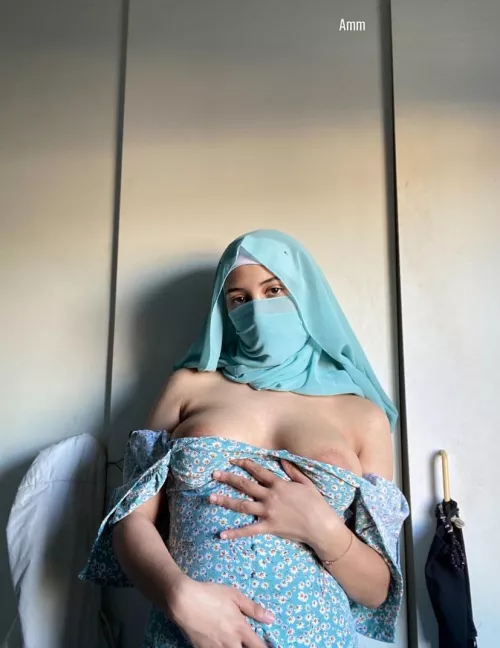 Do you think I’m fuckable;)