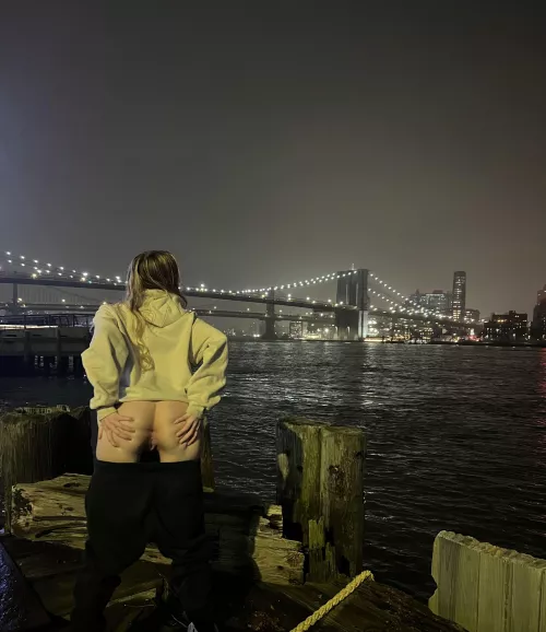 Doesn't this teen ass look inviting!!!