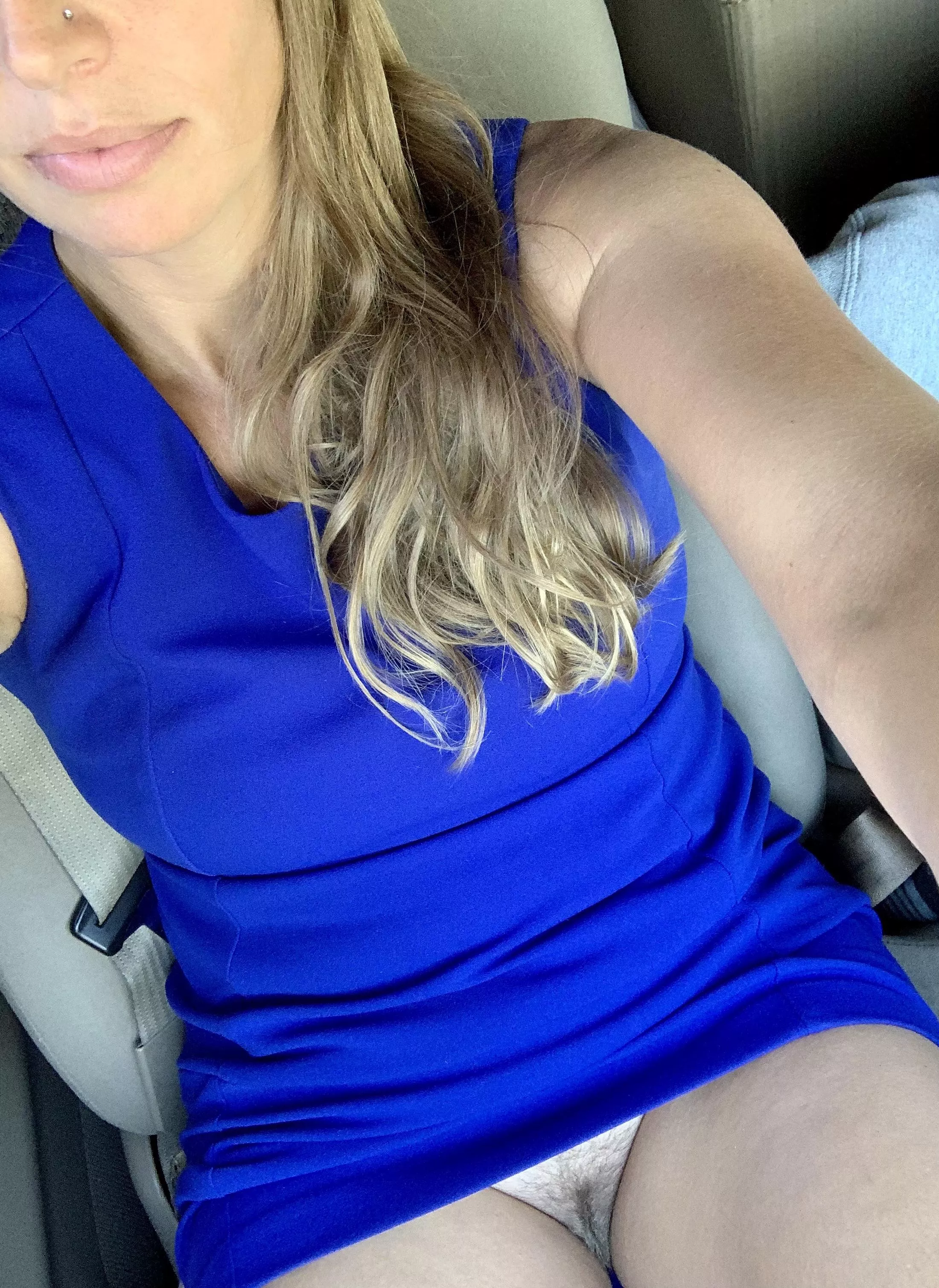 Don’t be a little bitch, it’s just a hairy pussy [F39]