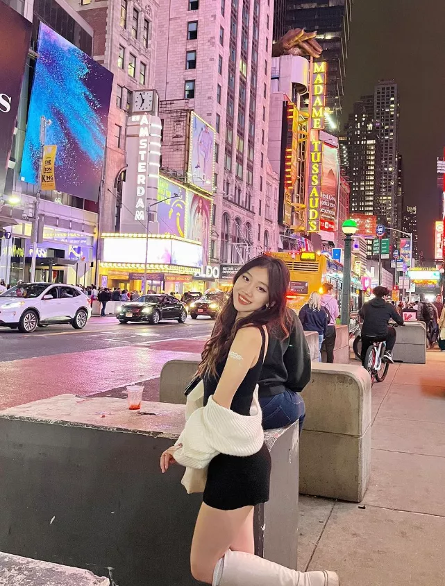 Feeling the nightlife in this wonderful city 💖