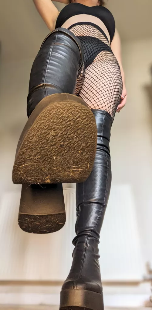 Goddess needs her soles cleaning