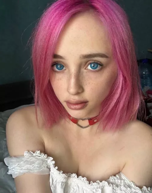 I only date guys who love freckles