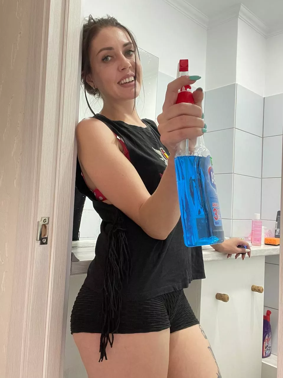 I'm happy when I'm cleaning) IUTR