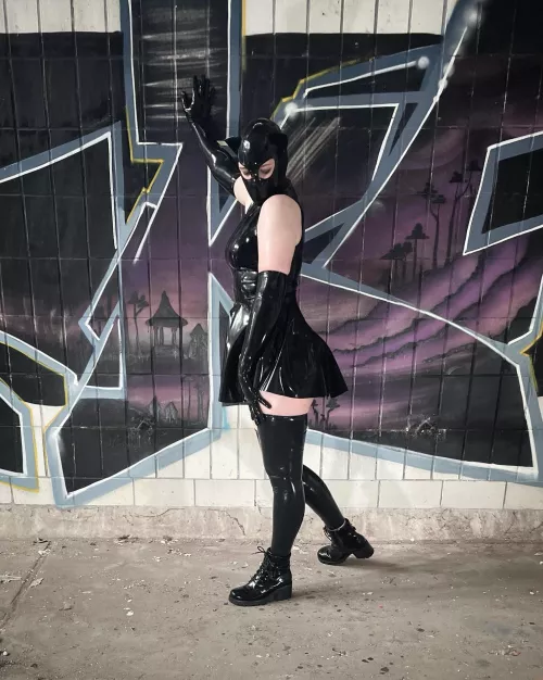 Invitation into another realm.