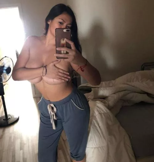 Is there someone can hold my heavy boobs