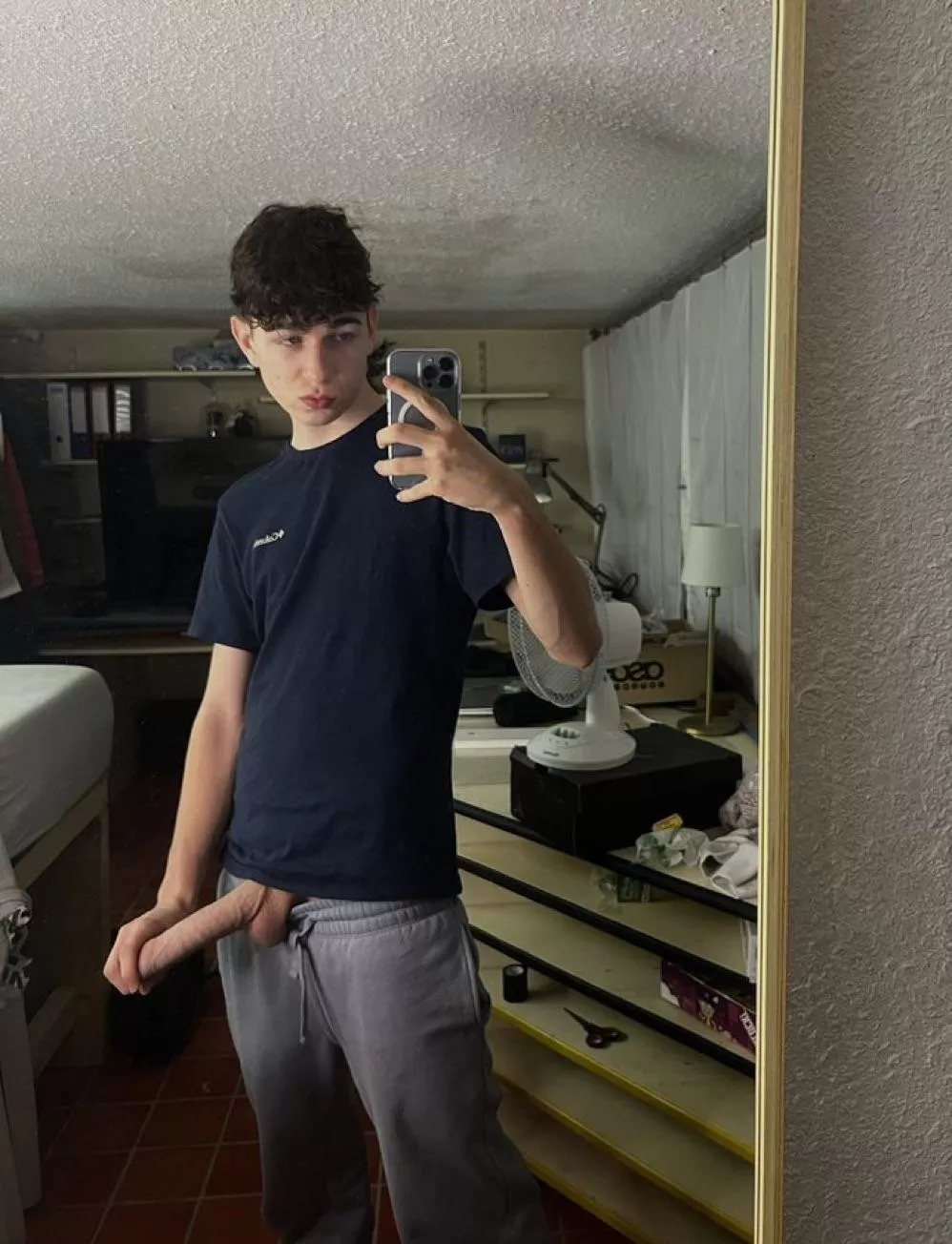 It’s finally sweatpants season 👀