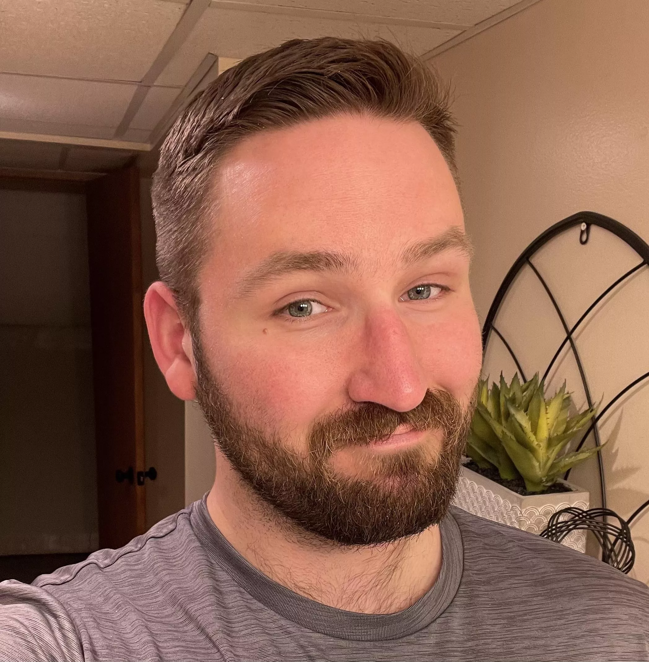 Just took this pic before bed. Have a good night (or morning)!